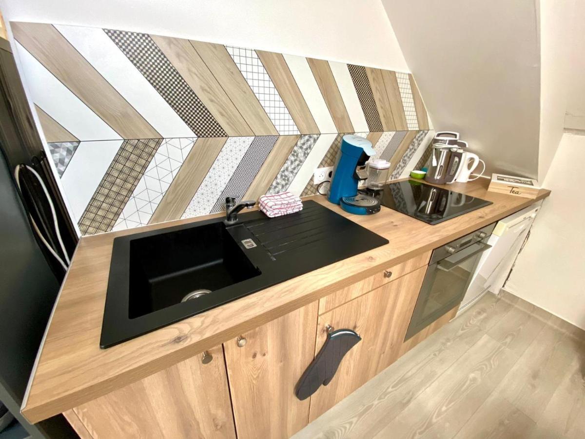 Charleville-Mézières Appartement Vue Sur Les Etoiles מראה חיצוני תמונה